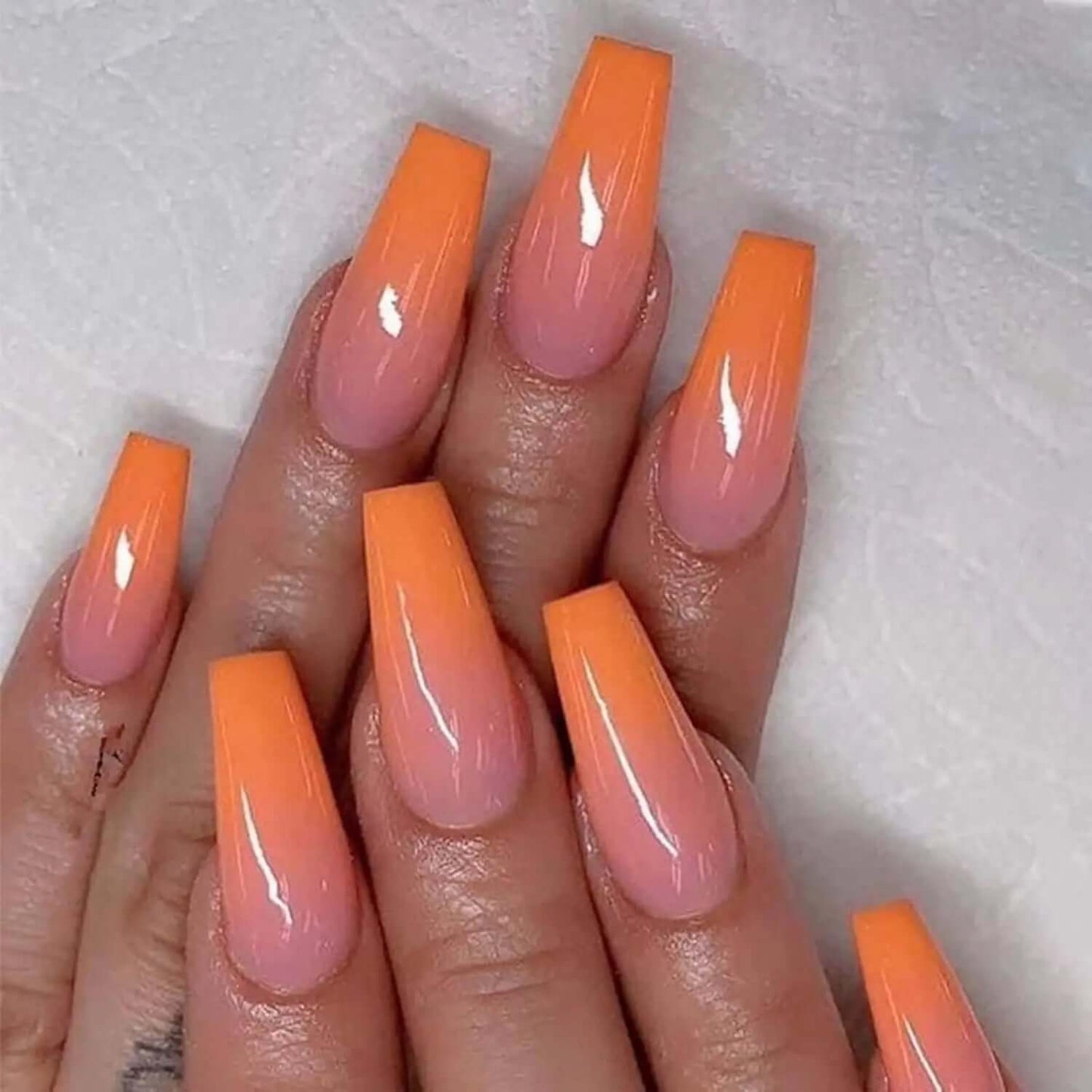 Glossy Pink Press-On Nails 24pcs – Medium Square, Full-Cover Fake Nails